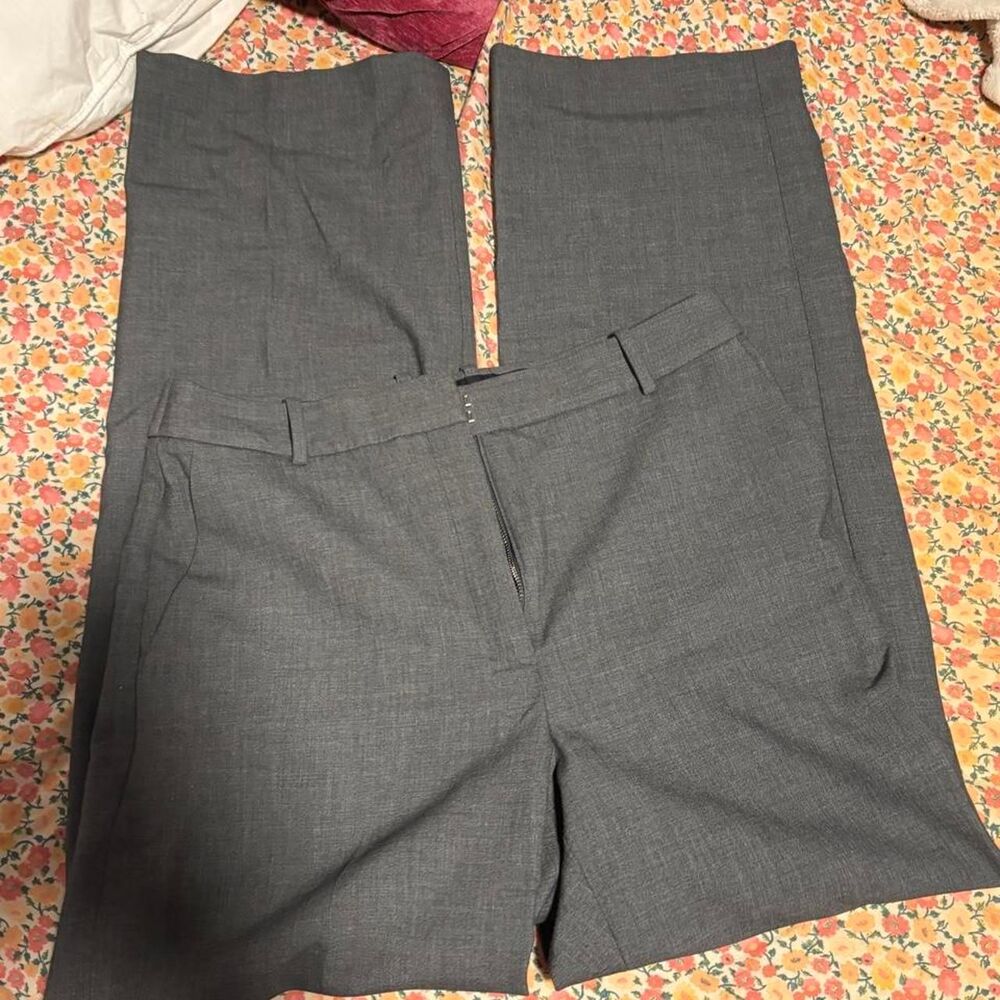 Aritzia Women's Grey Trousers